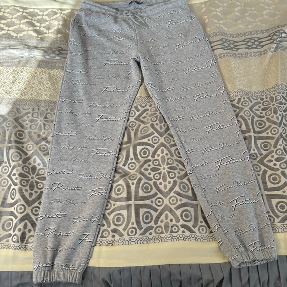 Primark Gray Script Print Joggers - Picture 1 of 1